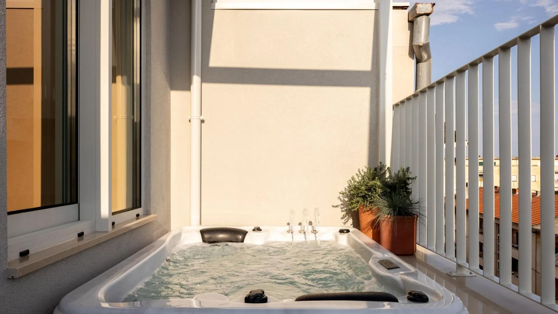 Rooftop Jacuzzi & City View Split Apartment Croatia